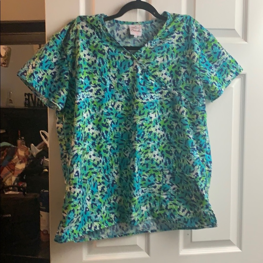 Scrub top